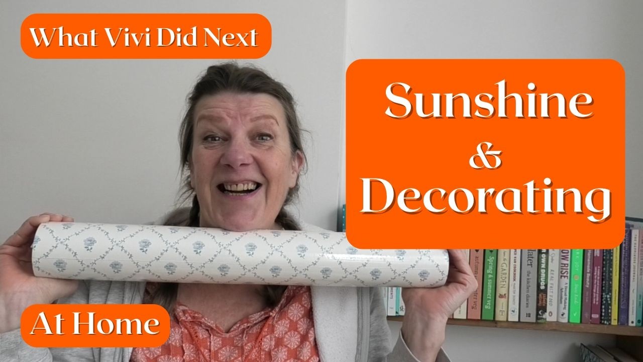 At Home: Sunshine & Decorating