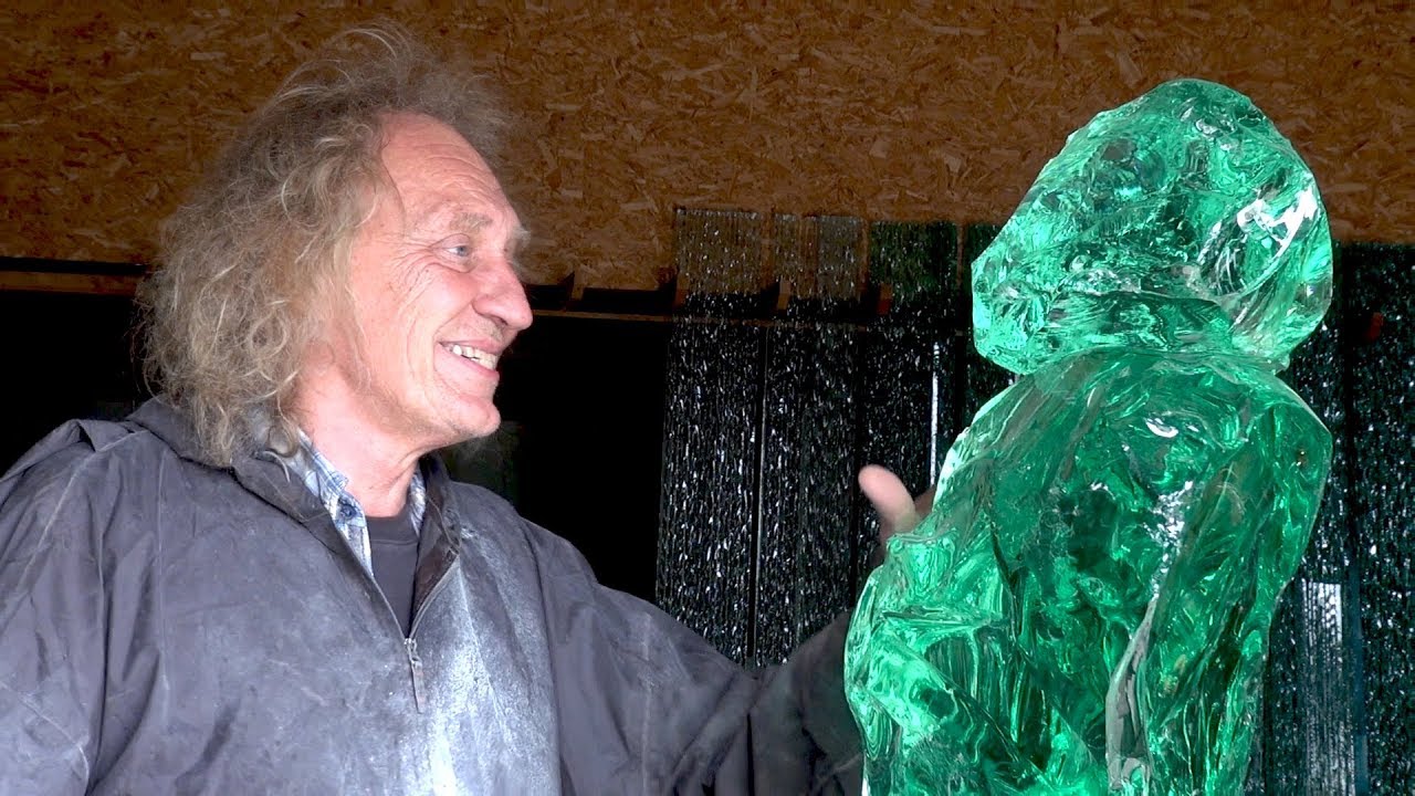Dans l'atelier de Bernard Tirtiaux ...