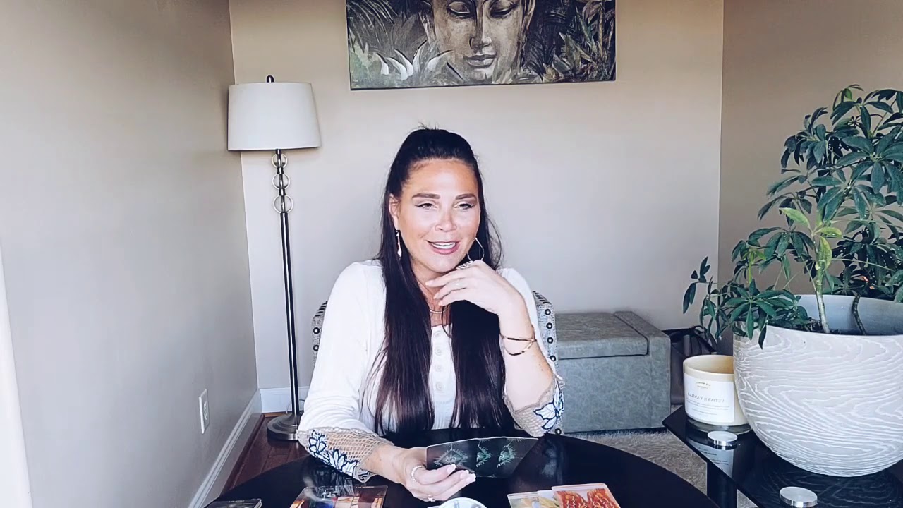 AQUARIUS, THIS PERSON IS LIKE JEKYLL AND HYDE. 💜 YOU VS THEM TAROT READING.