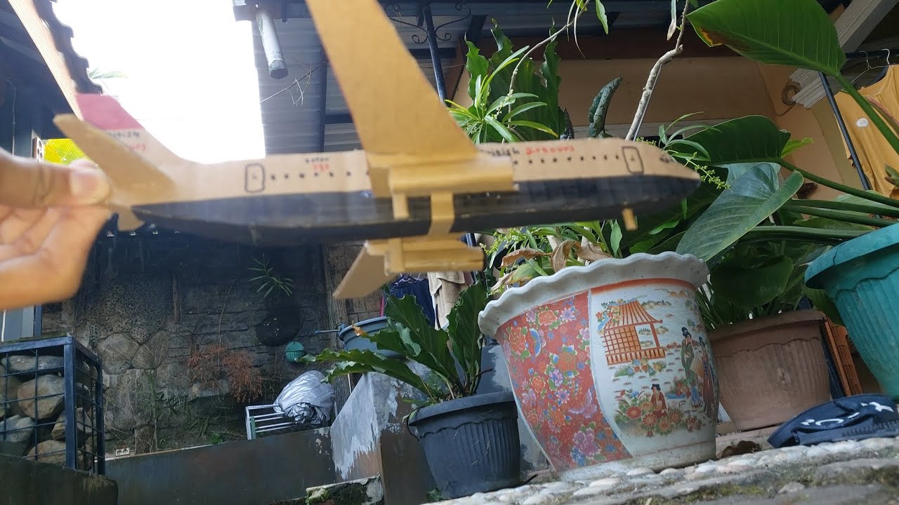 British Airtours flight 28M