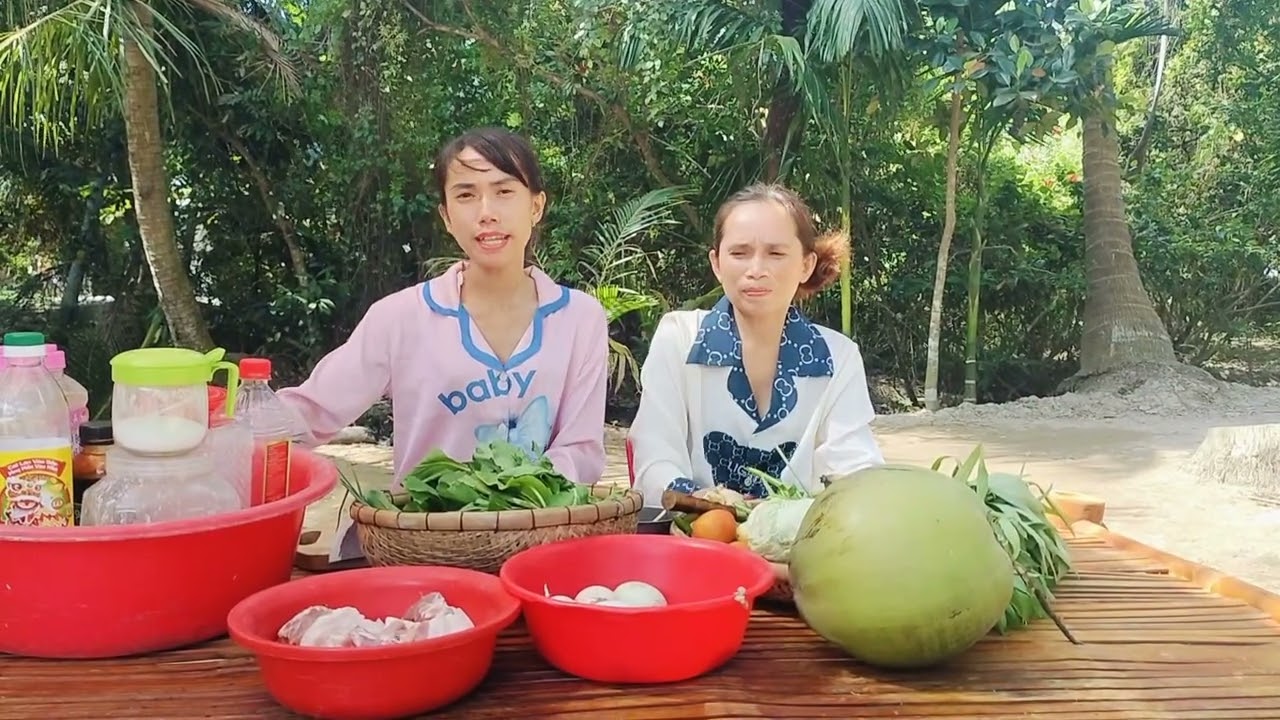 Thu Hoạch Ớt Của Mẹ Bán Được Nhiêu Tiền - Thịt Heo Kho Trứng Ta Nói Nó Ngon Gì Đâu | Quê Em Trà Ôn 