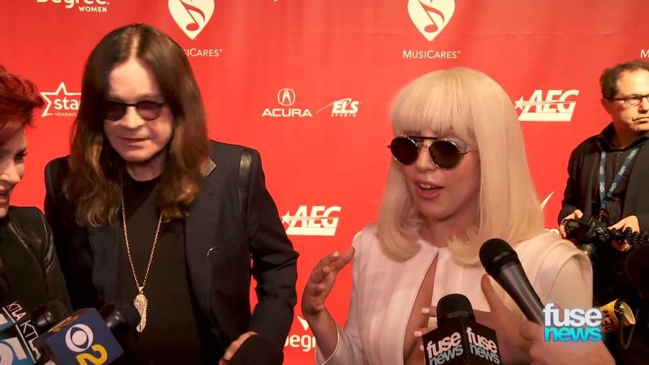 Lady Gaga and the Osbournes Kiss and Make Up