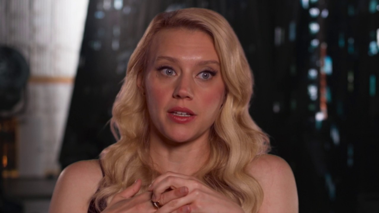 Kate McKinnon: OFFICE CHRISTMAS PARTY