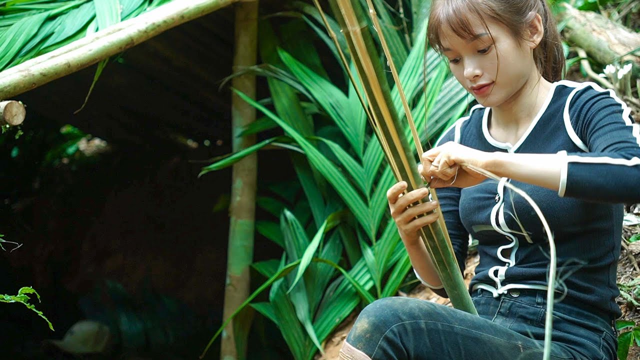 Survive with only a machete, wild foraging skills - survival bushcraft