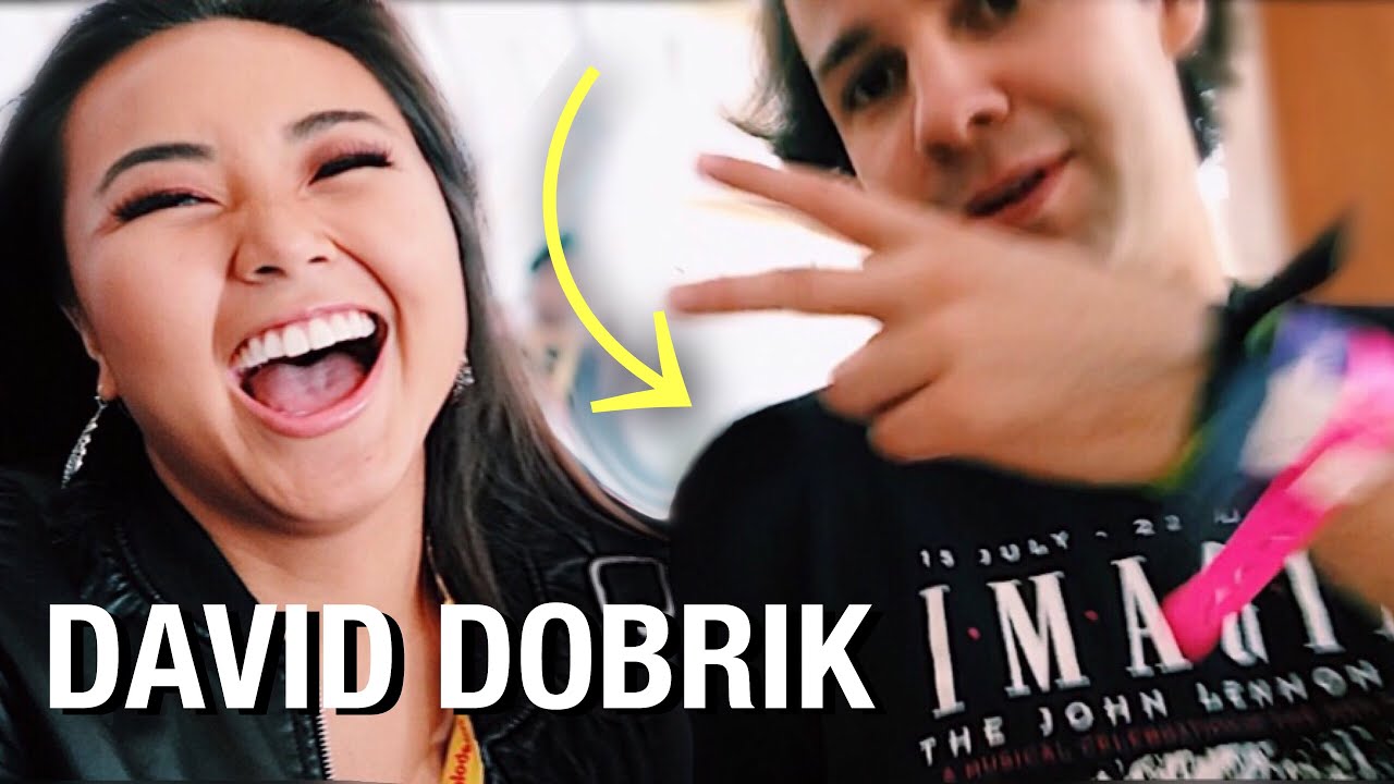 ACCESS TO FEATURED CREATOR LOUNGES AT VIDCON 2019 | kathleenngo