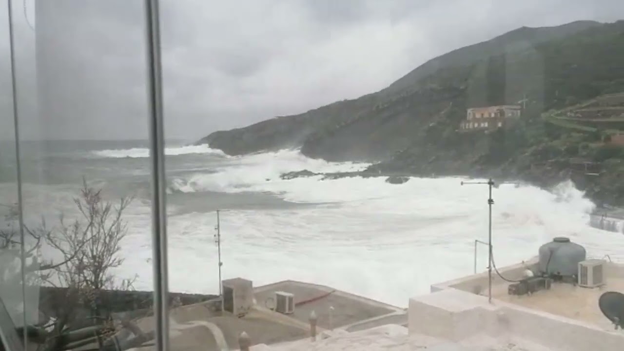 9-02-2023 PANTELLERIA: MAREGGIATA A GADIR