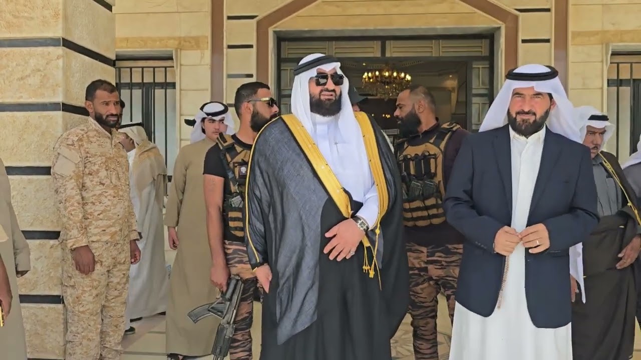 يوم الجمعة بقصر شيخ شمر مانع حميدي الدهام وبحظور قائد قوات الصناديد الشيخ بندر حميدي الدهام