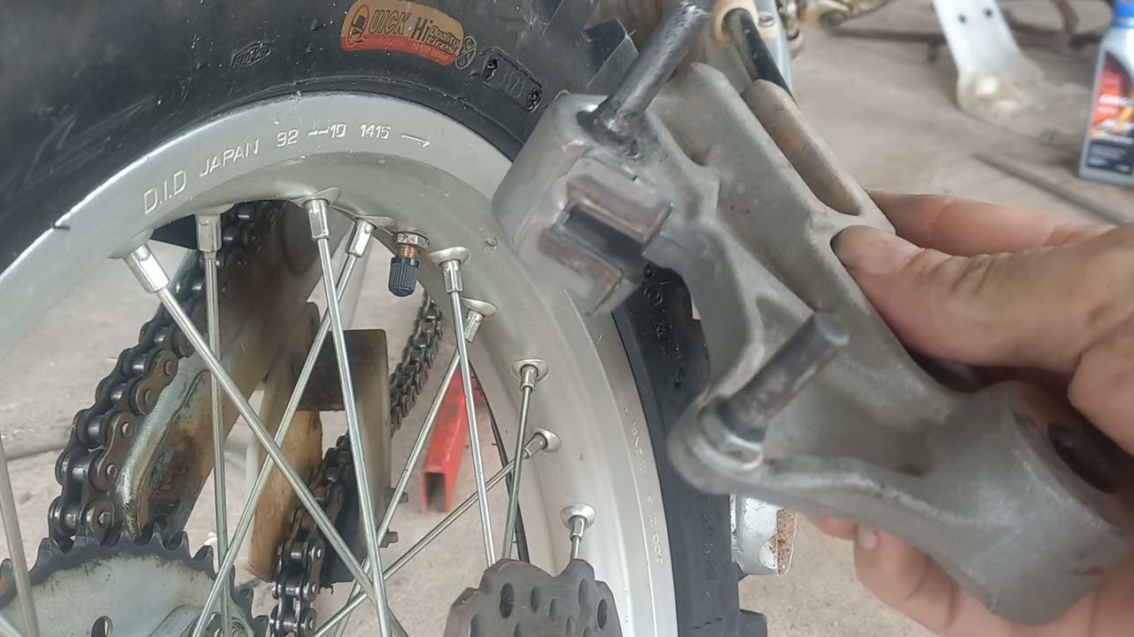CRF250L 300L REAR CALIPER SERVICE.