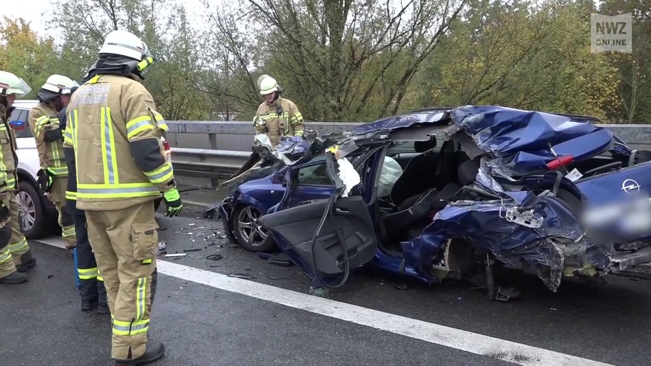 Unfall mit mehreren Fahrzeugen auf der A 28