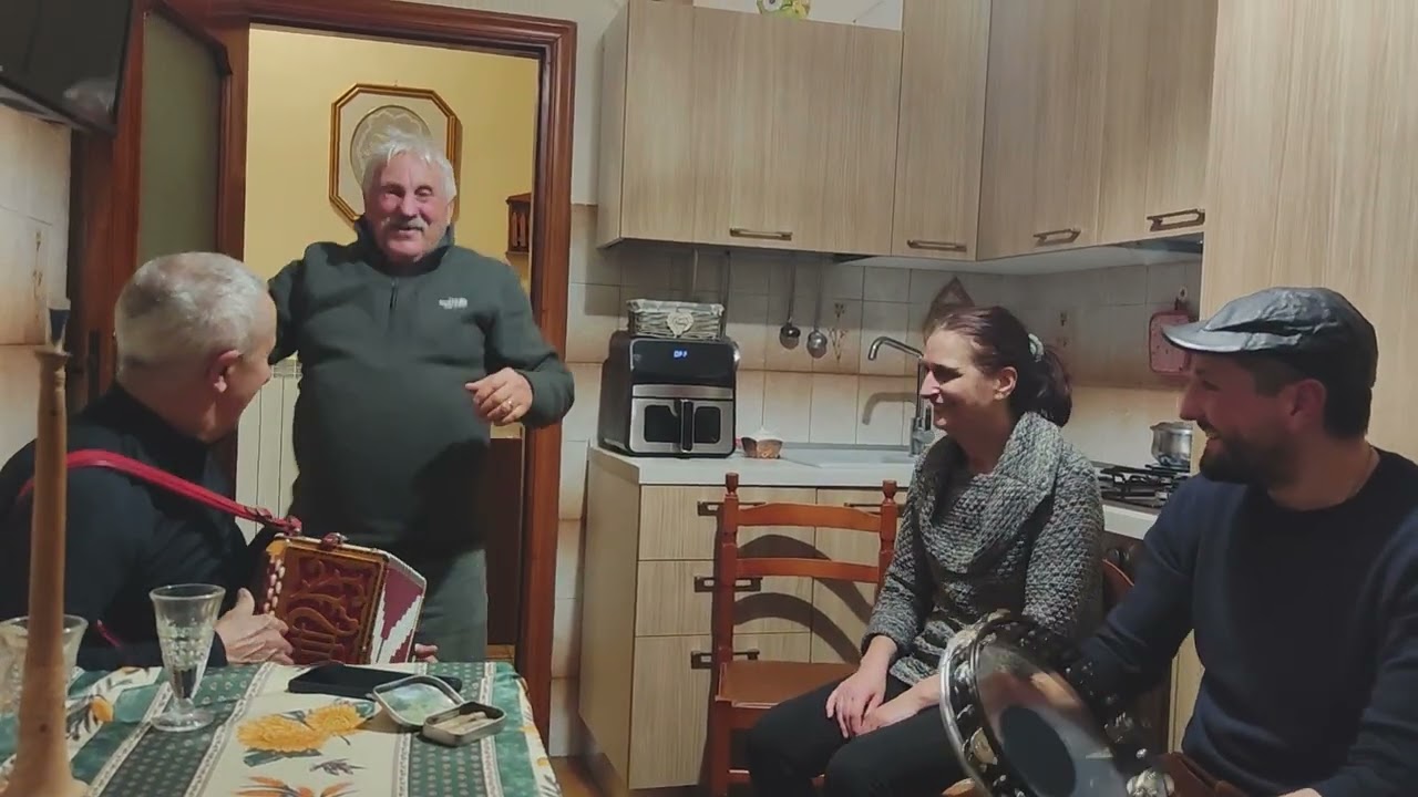 Tarantella Montemaranese con Organetto - Gianni Corrado e Carlo Clemente