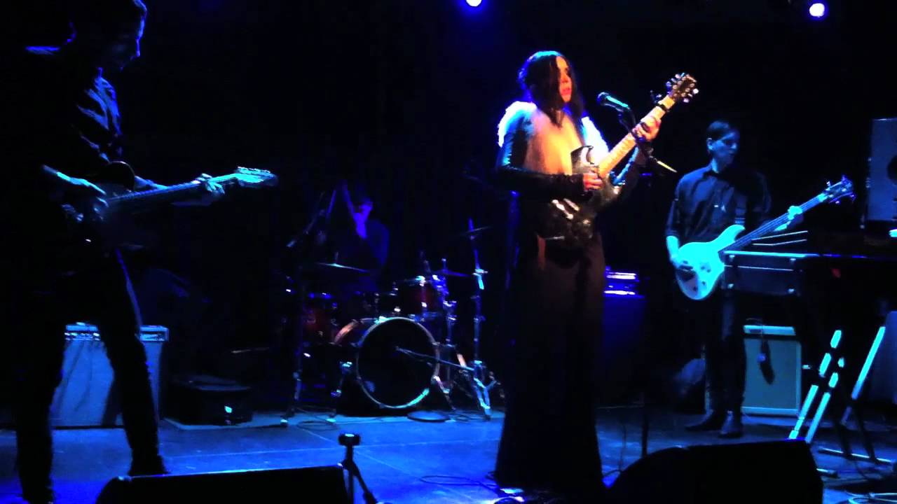 Chelsea Wolfe live at Le Poisson Rouge 4