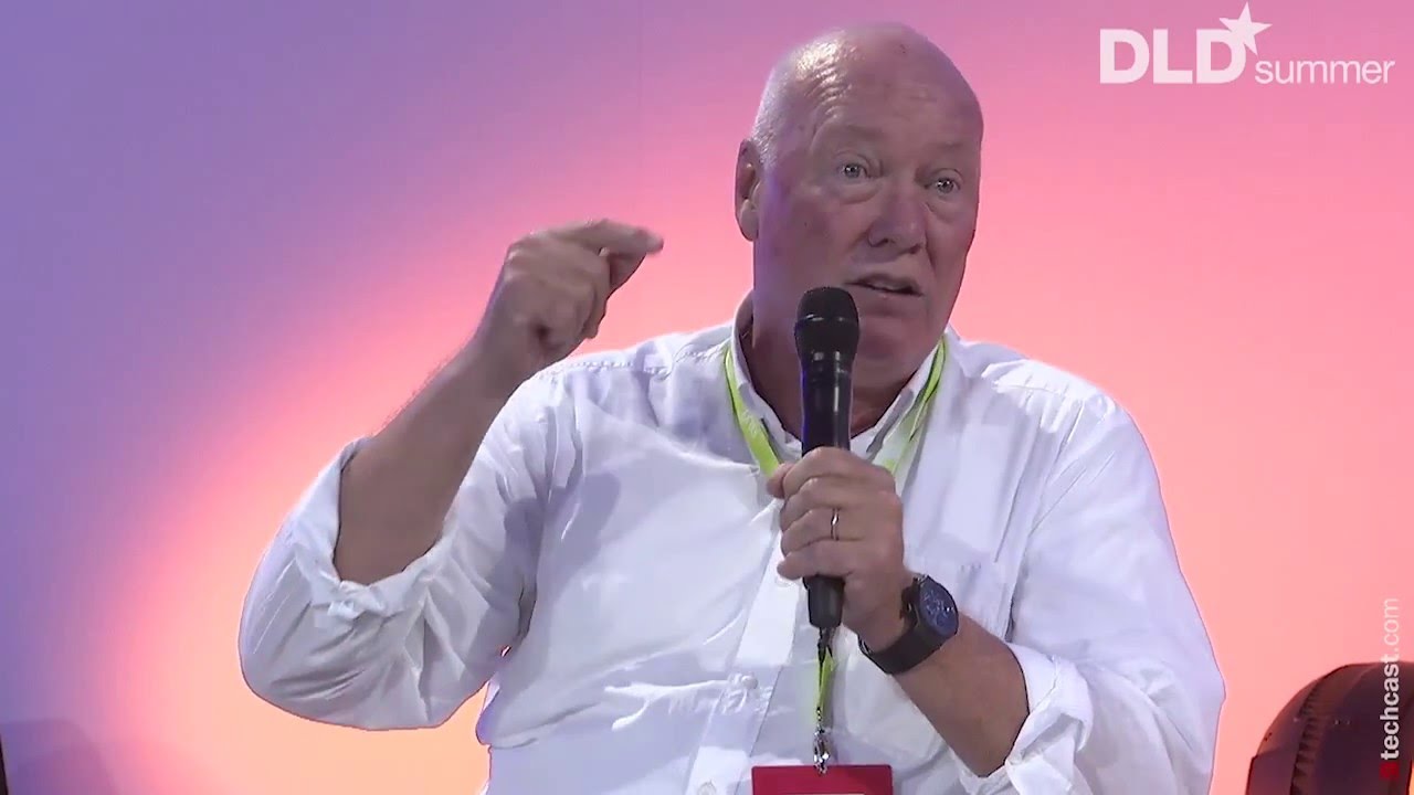External and Internal Chronographs (Till Roenneberg, LMU & Jean-Claude Biver, Hublot) | DLDsummer 15