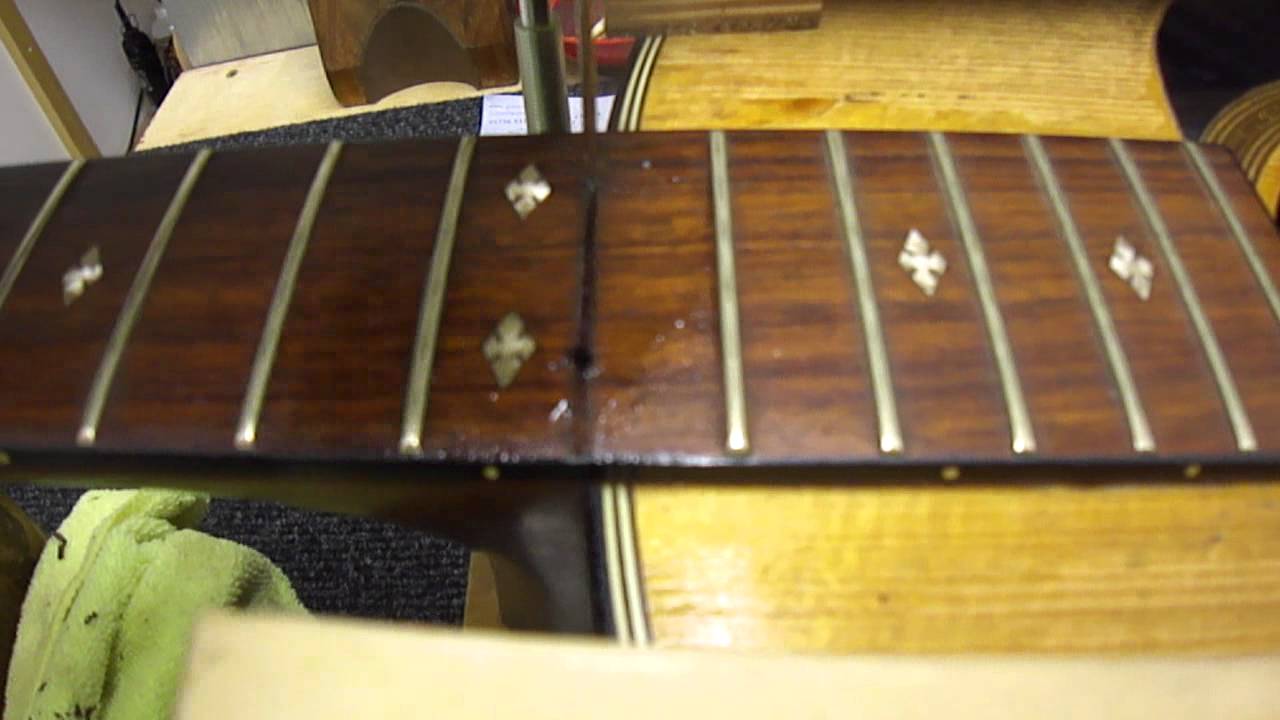 Acoustic guitar neck removal Part 2. Julyan Wallis Guitar Doctor Cornwall UK