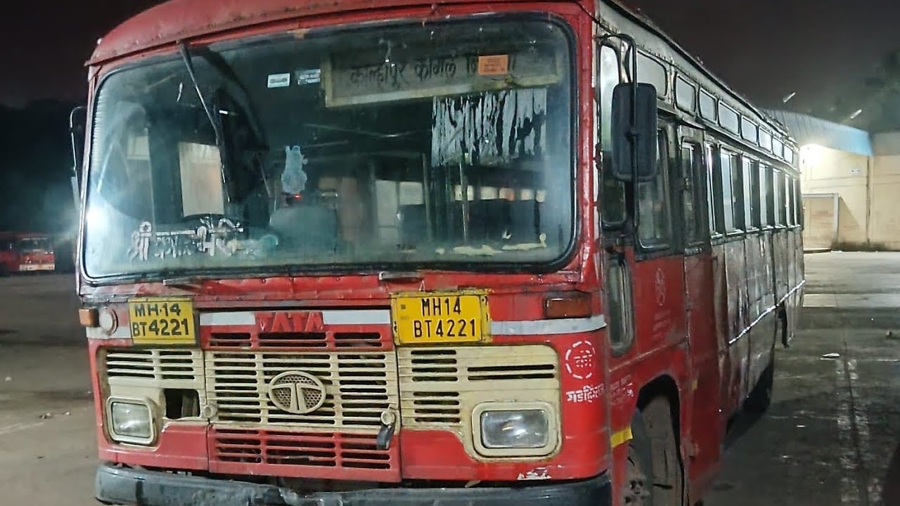 The Traveling Lover With Fun Video Gadhinglaj To Changad Road ( Night driving Lwarwadi Ghat) Msrtc 