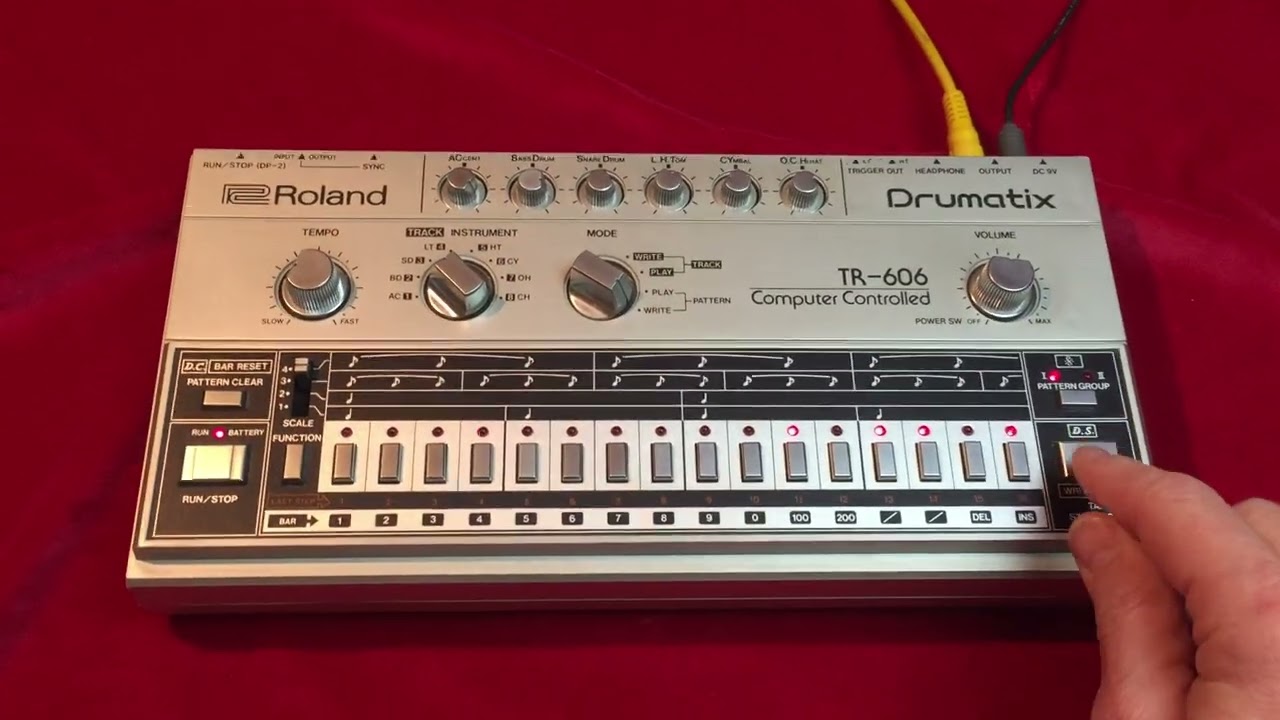 ROLAND TR-606 (1982)