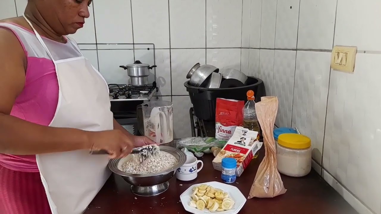 Hoje foi dia de fazer esse bolo de aveia