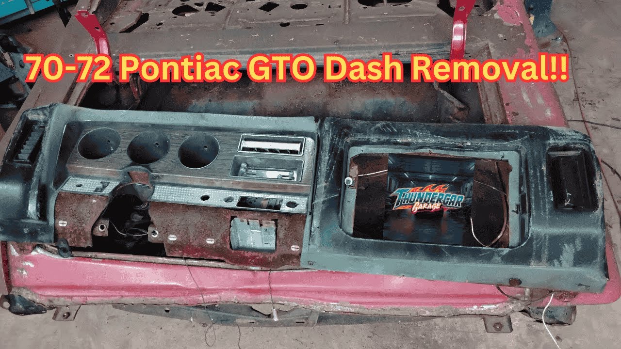 Pontiac GTO 1972 года — демонтаж приборной панели (70-72)!!