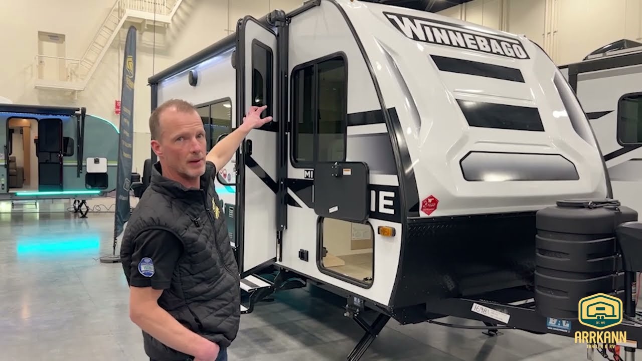2025 Winnebago Micro Minnie 2100BH Review