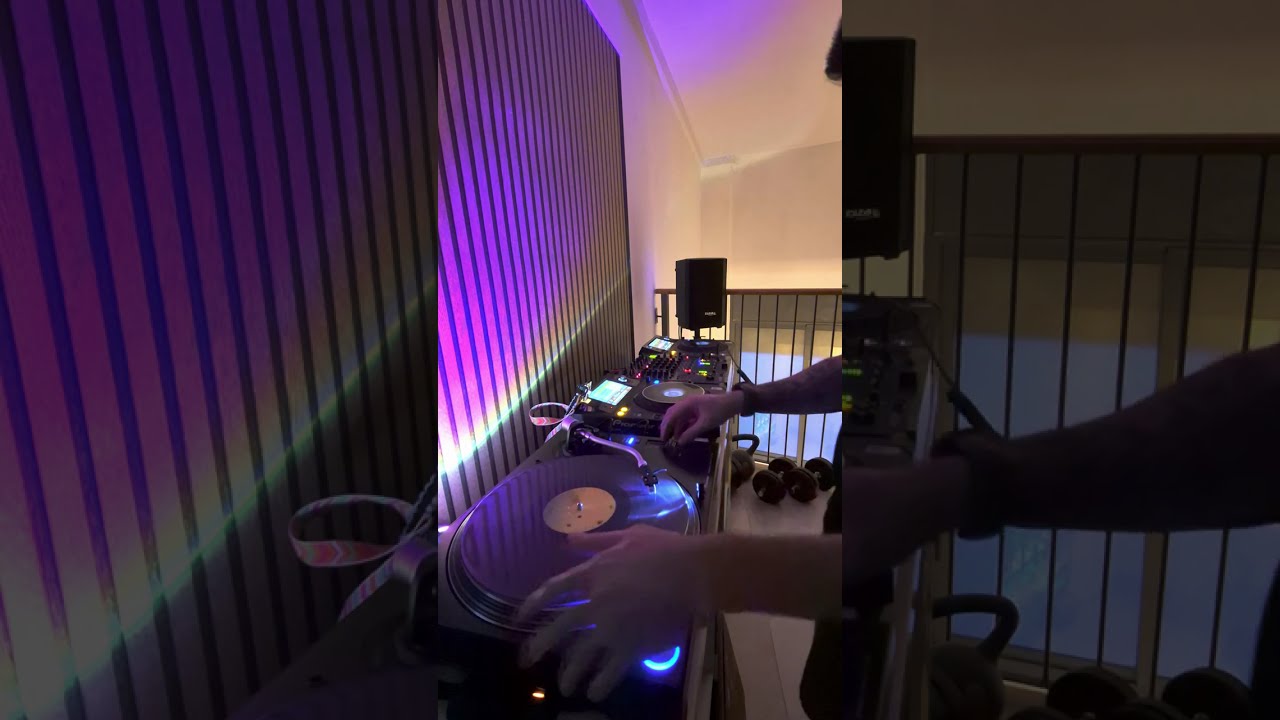 Minimal house set January