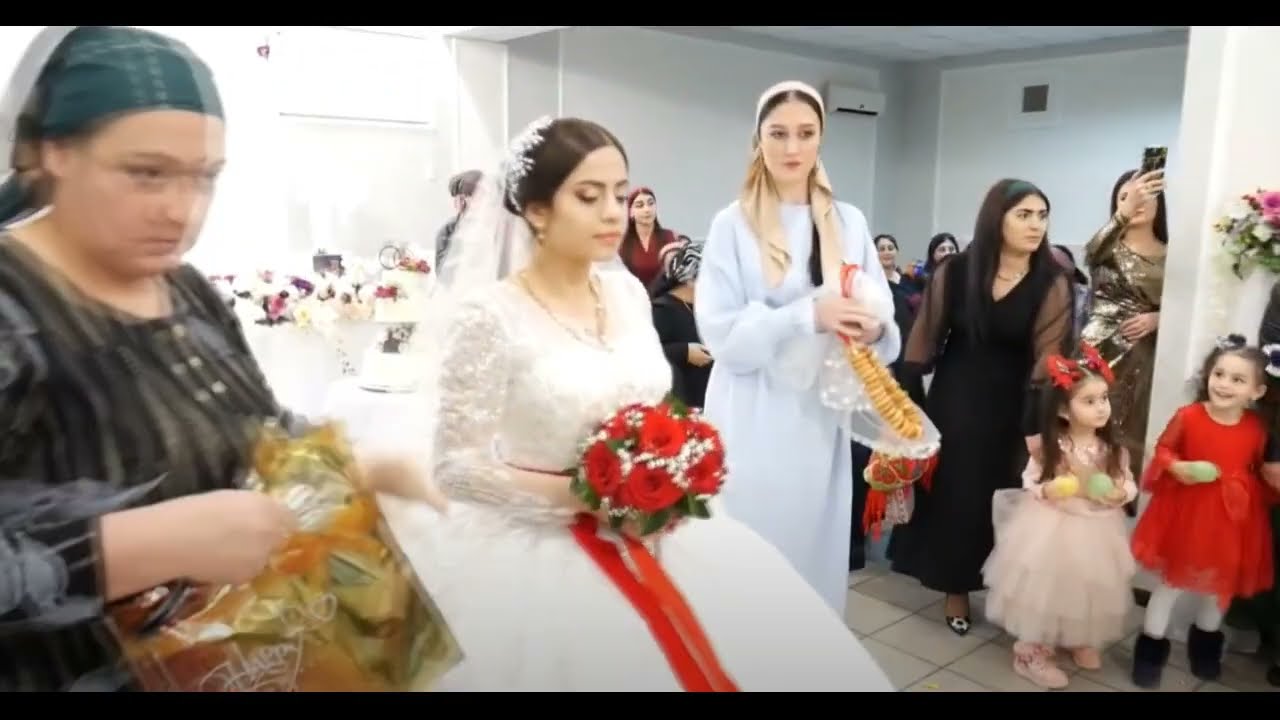 Открытие лица невесты ! Восточная красавица Хафия !  #той #ahıskatürkleri #wedding #davul #zurna