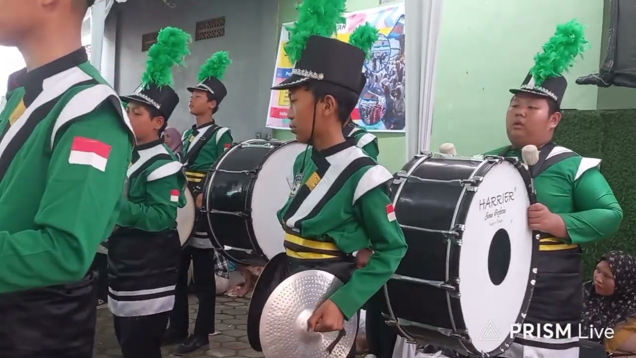 ATRAKSI DRUMB BAND GEMA GITA LOKANANTA (G2L)