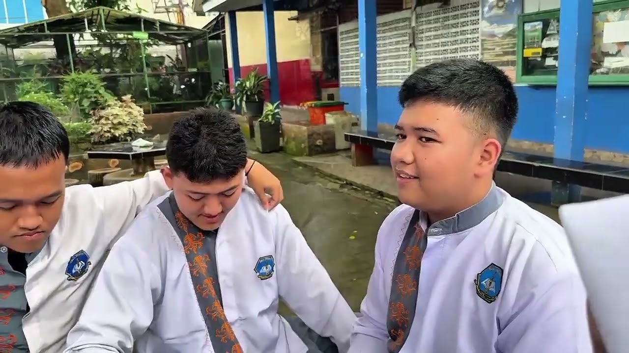 Bhineka tunggal ika XI.3  klpk 1
