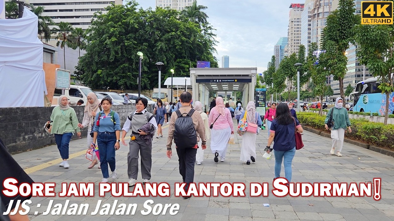 JJSS : Jalan Jalan Sore Sudirman ❗Jakarta saat bubaran kantor❕Evening Walking Around Jakarta