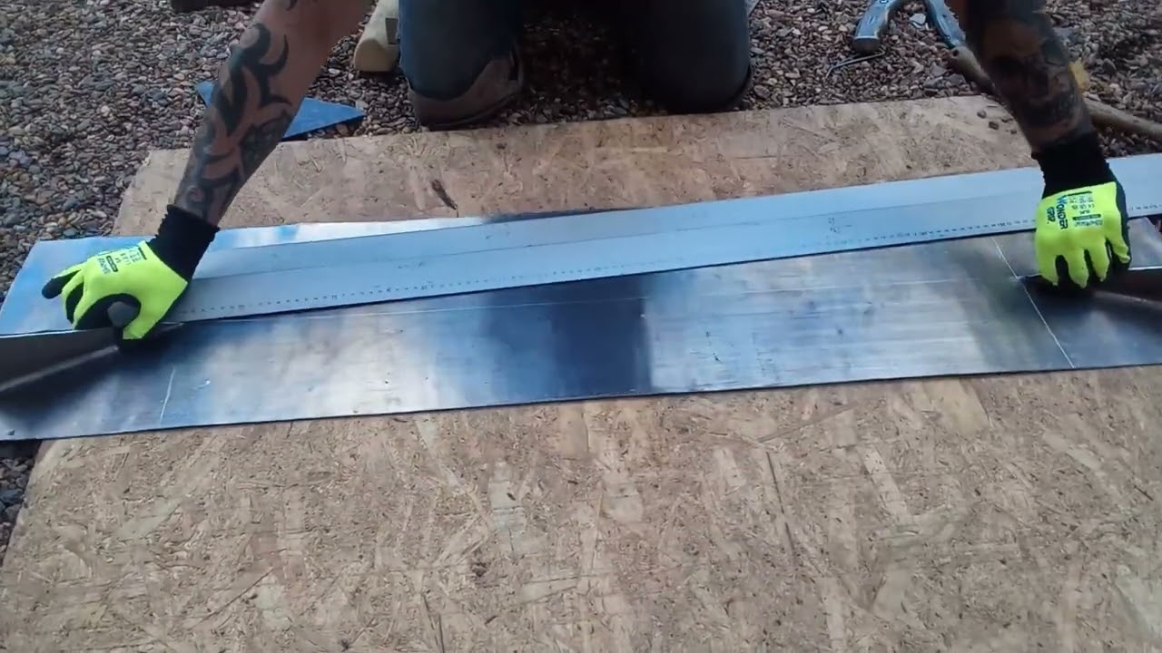 How to make Lead flashings for a chimney stack .