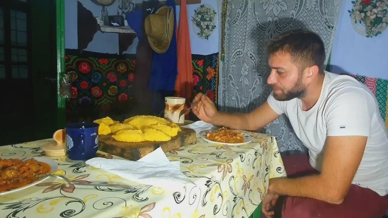 Oignons mijotés et poivrons grillés : cuisine de nuit à la cabane au cœur de la forêt !