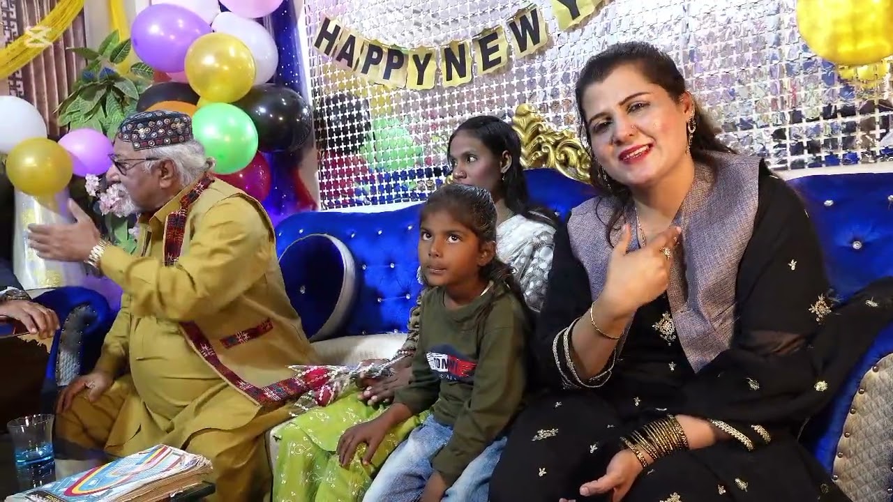 Hum Teri Gali se kaha guzre song by Khushbu naz with the Host Muhammad Hassan Dahri in karachi 
