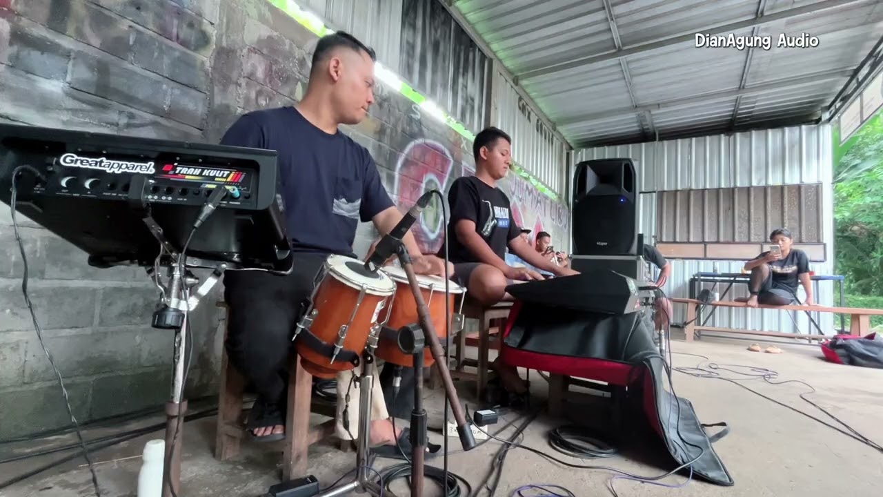 BAWANG MERAH - SLOW DANGDUT - VOC. INDRI