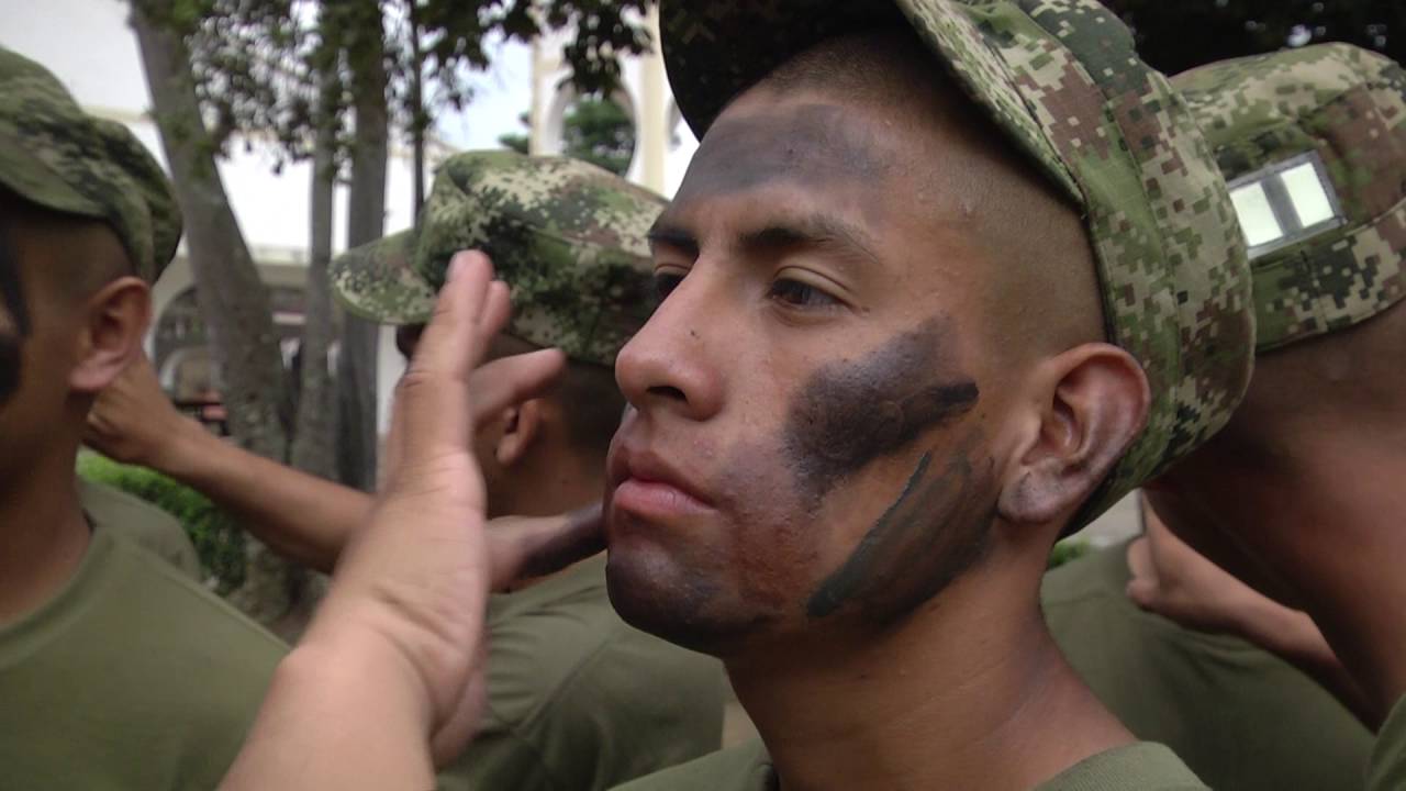 En las botas de un soldado