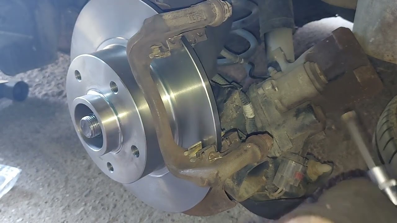How to Replace the Rear Wheel Bearing on Renault Scenic III