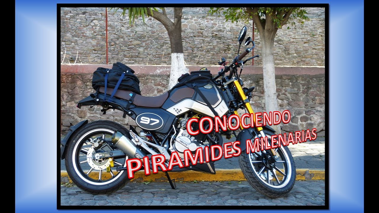 VISITANDO EN MOTO LA PIRÁMIDE DE 