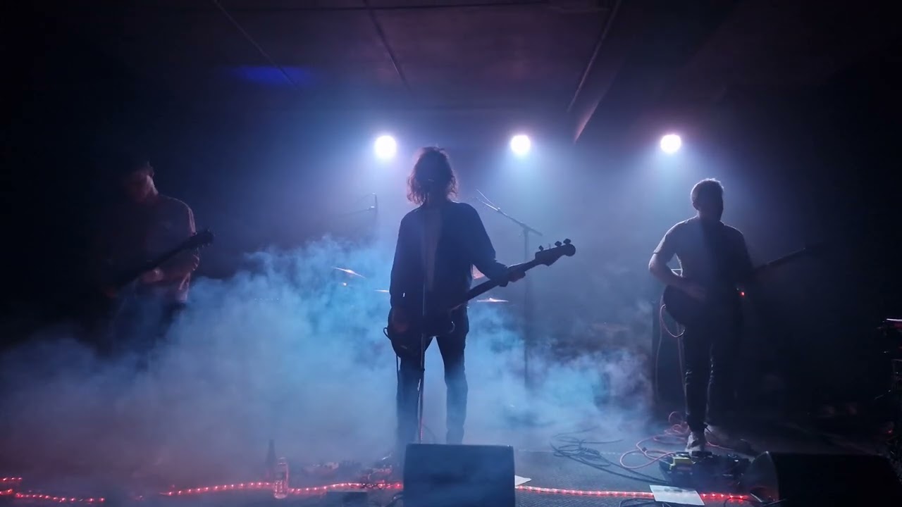 Chevalski playing Imposter live at the DVG on 16 december 2023