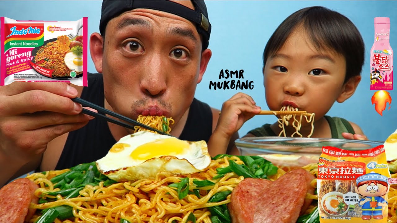 HOT & SPICY INDOMIE NOODLES!! PLUS FIRE SAUCE!! ASMR/Mukbang
