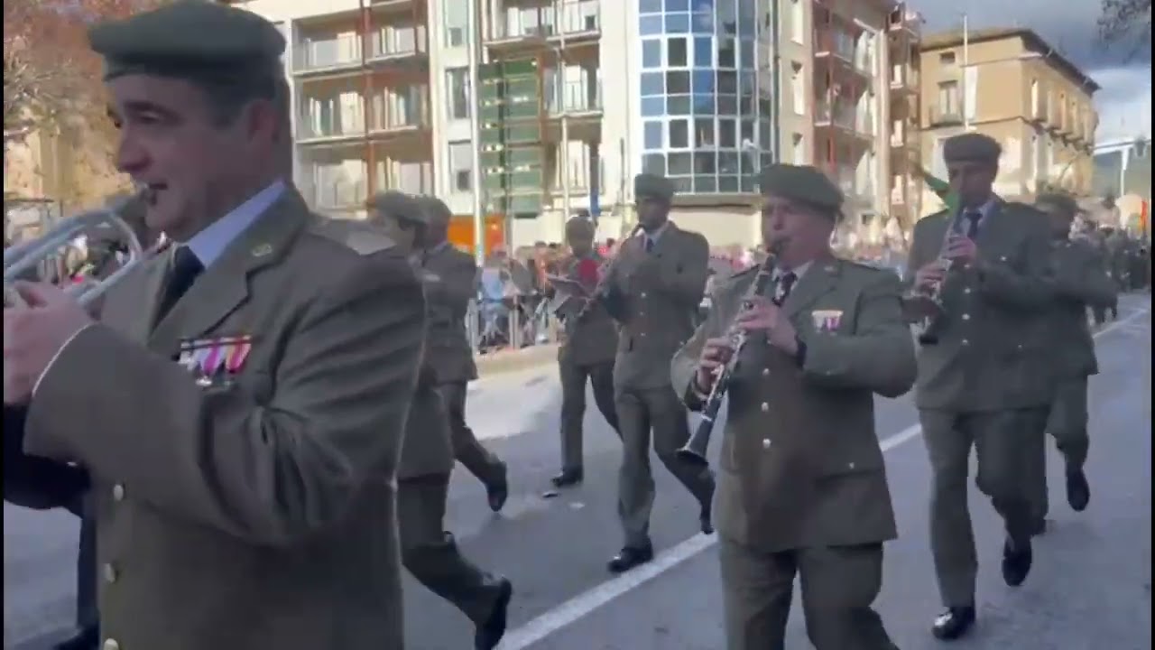 Desfile militar en Jaca por el Día de la Inmaculada