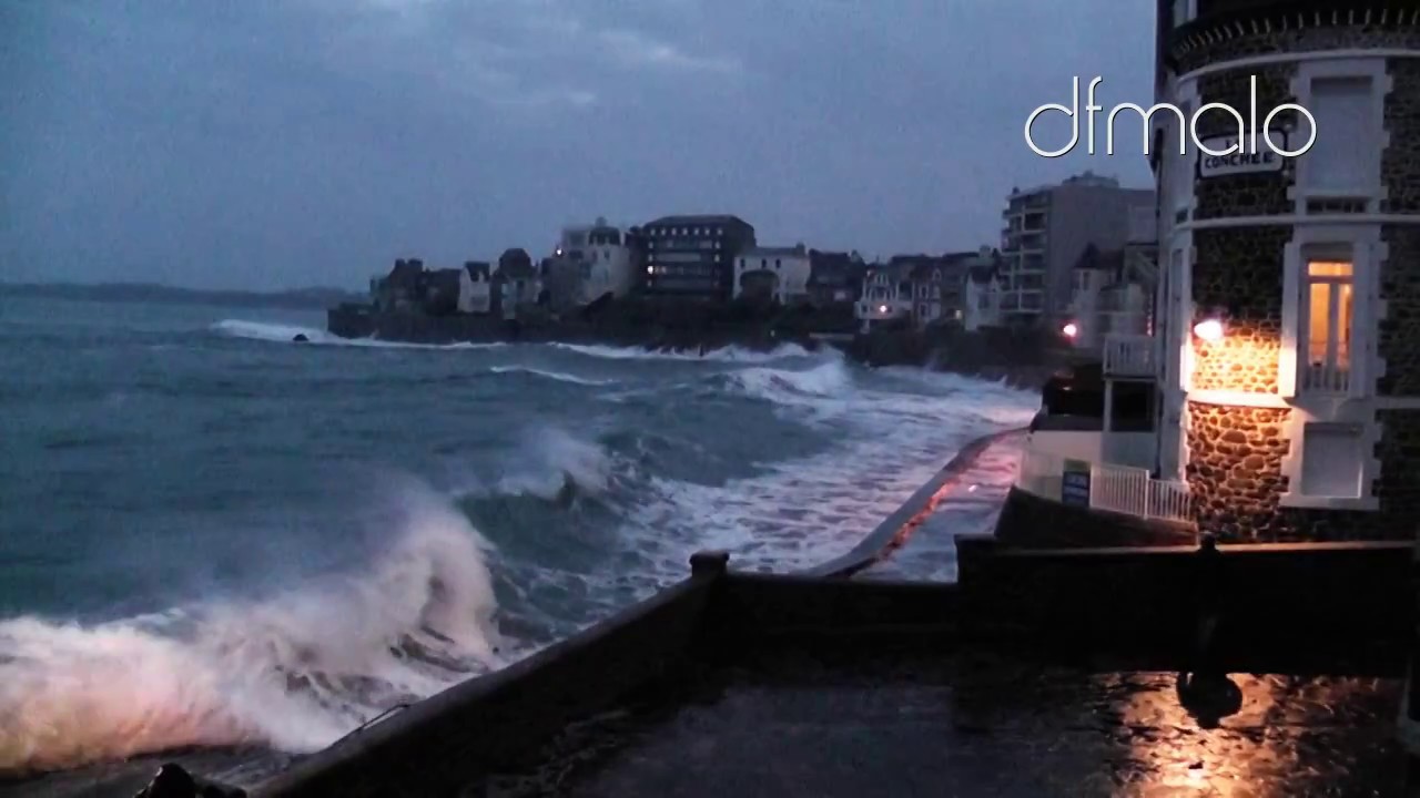 Saint-Malo Grande marée big waves 16.12.2016