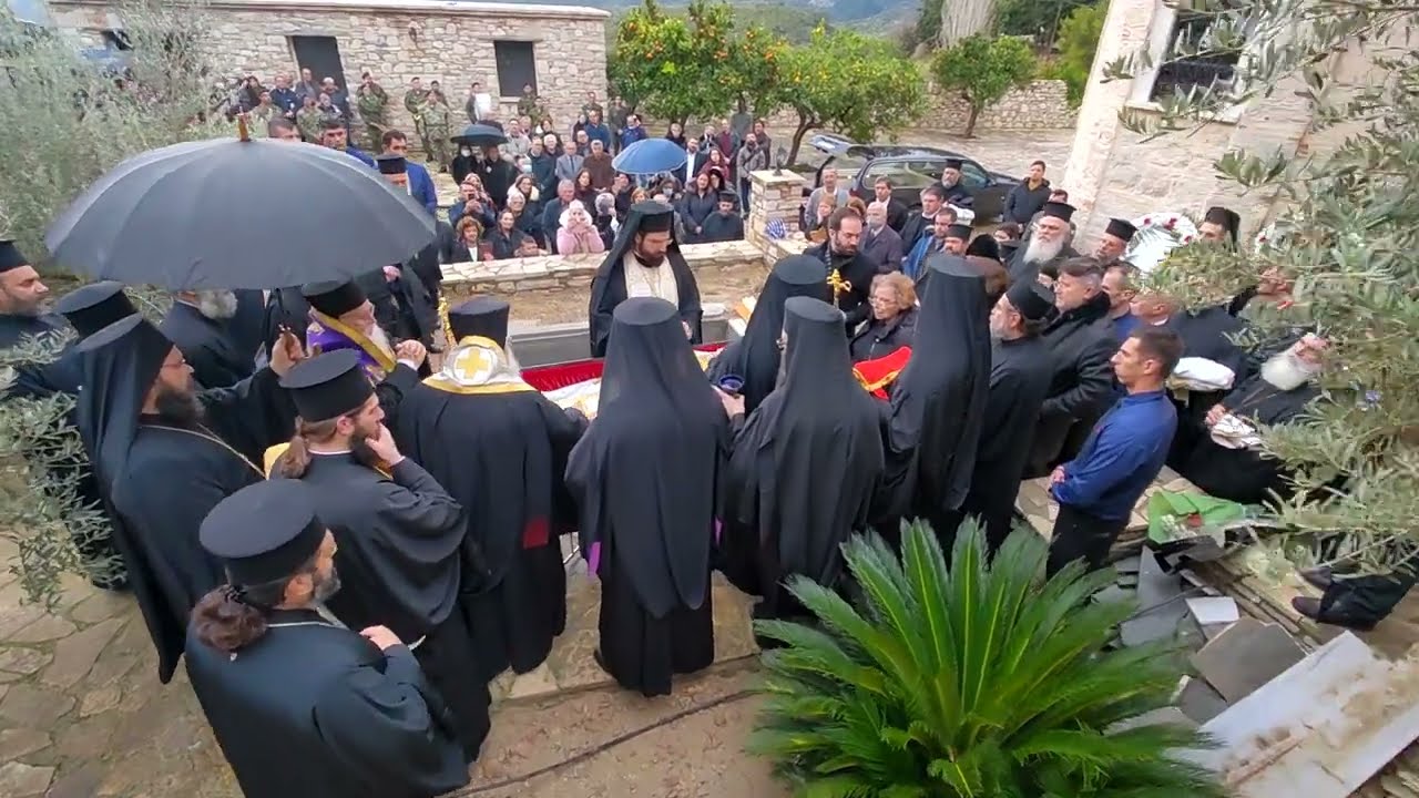 Έξόδιος και Ταφή στην Ι.Μ.Τιμιου Σταυρού Σάμου Ειρηναίου  Πατριάρχη  πρώην Ιεροσολύμων 11-1-23κηδεία