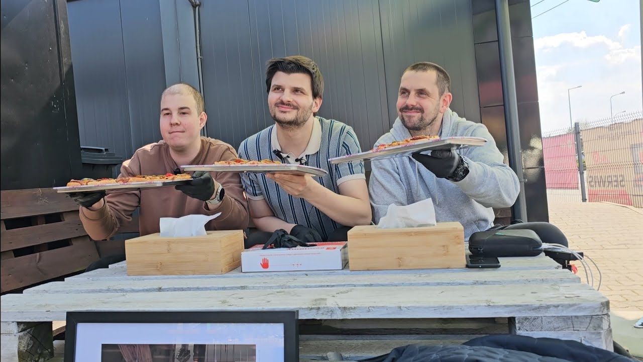 Zapiekanka Inferno w @ZapiekankiNaRondku z @SunnyPete1 i Poznańskim Dzikiem