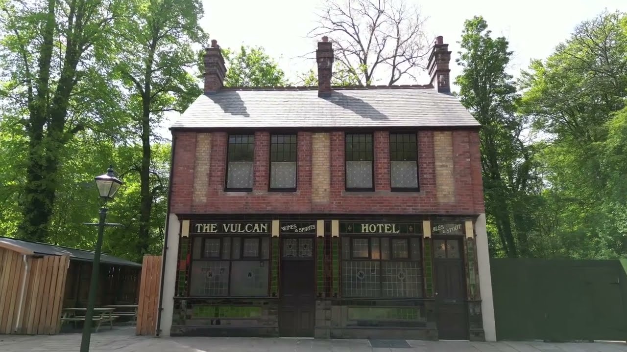 Gwesty’r Vulcan yn Sain Ffagan / The Vulcan Hotel at St Fagans