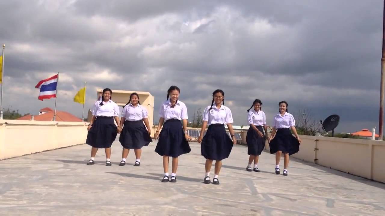 รักคือฝันไป - สาว สาว สาว BY. ป้อมนาคราช