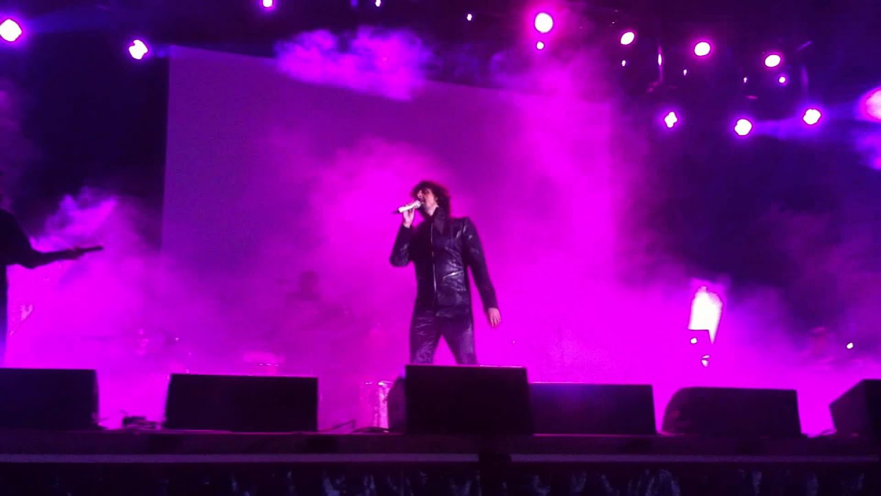 Sonu Nigam Chori Kiya Re Jiya Live in Holland 27-5-2012.mp4