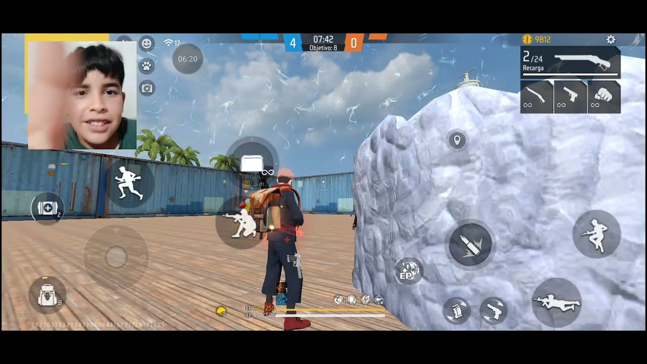 Jugando todo rojo en free fire pegando todo rojo vean este video vamos suscribete😁😁