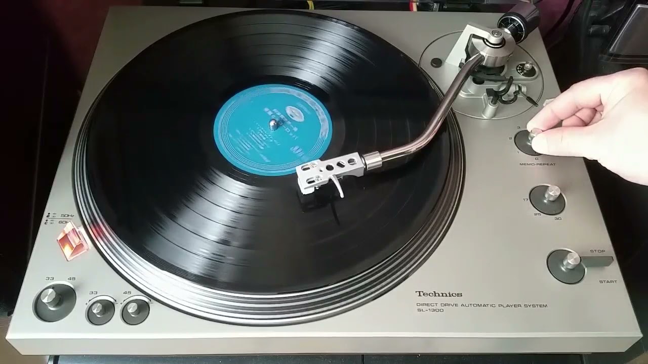 Technics SL-1300 проигрыватель виниловых пластинок