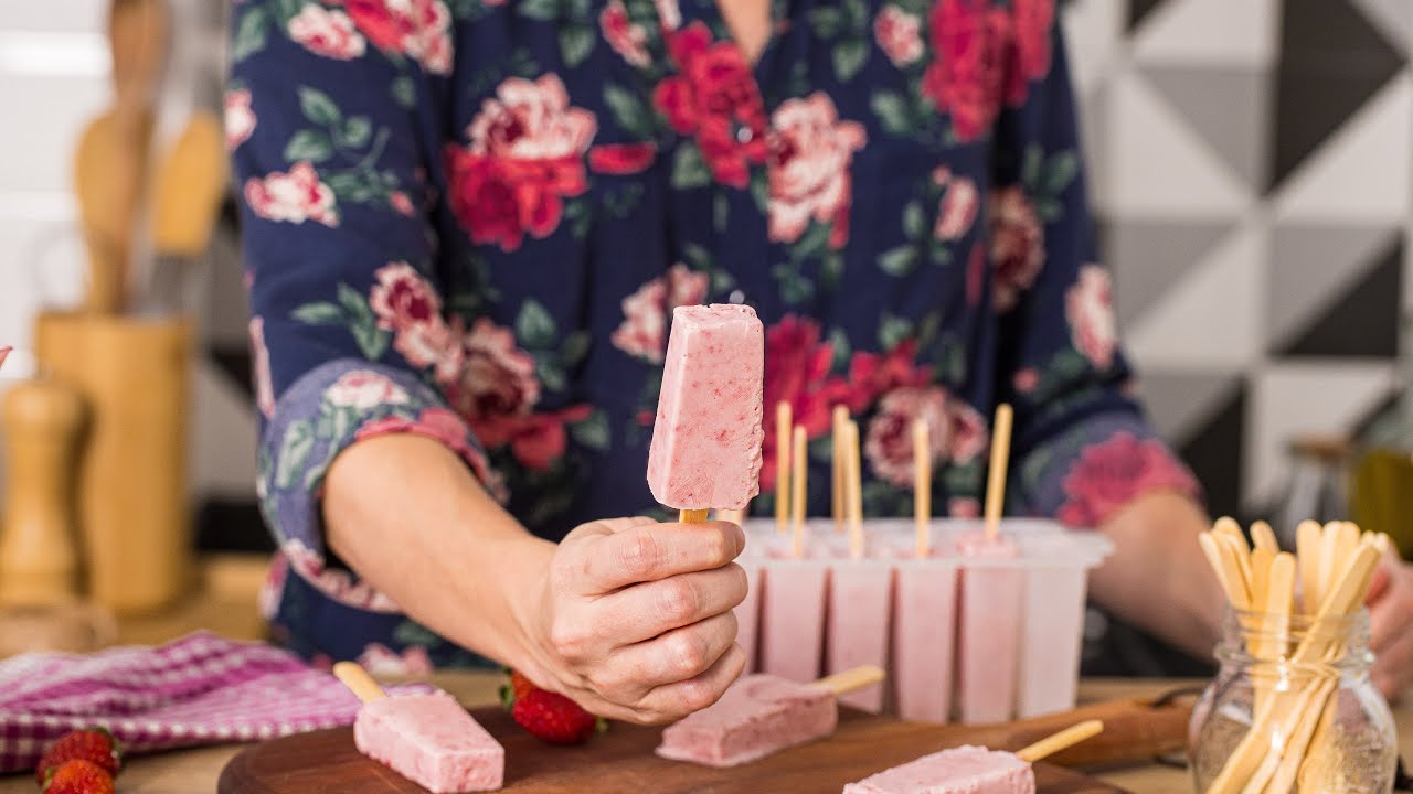 Cómo hacer PALETAS DE FRESA 🍓 keto, sin azúcar!