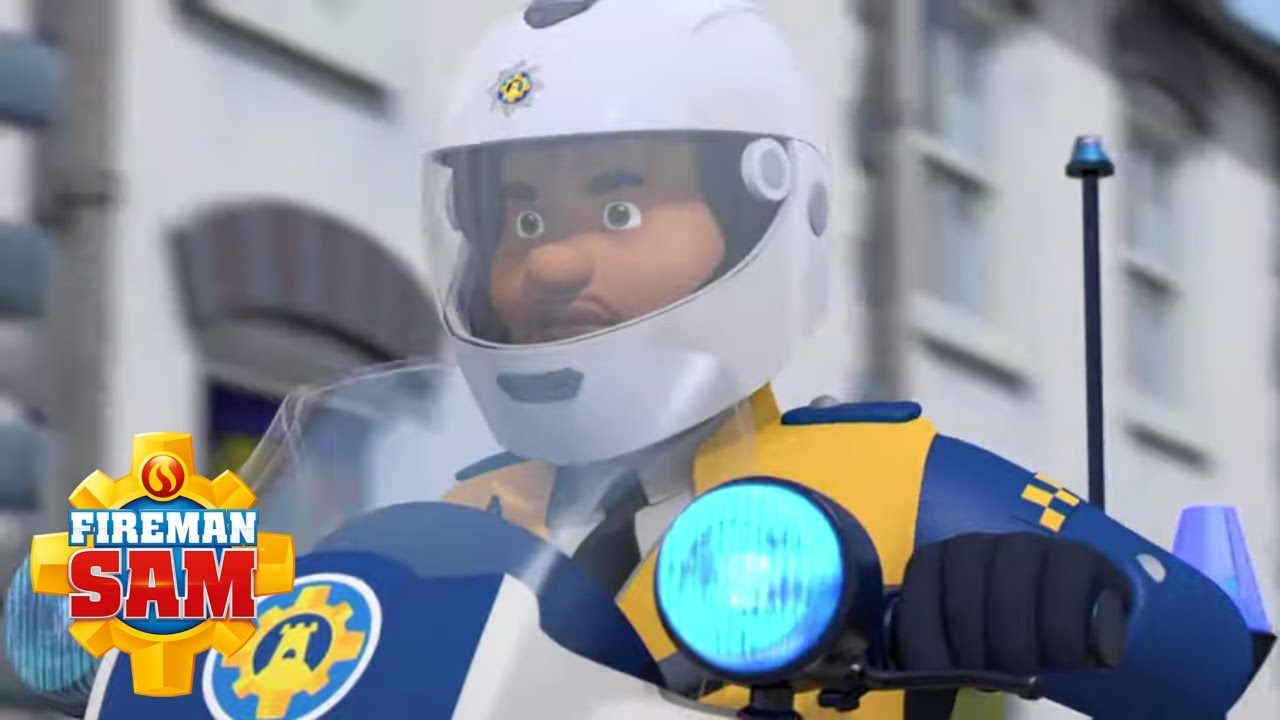 Fire at the fish cafe! | Season 12 Takeover! | Fireman Sam Official