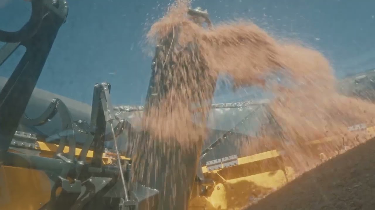 New Holland CR10