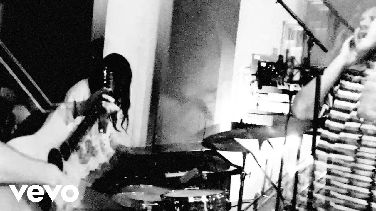 Double Wish - Aeroplane (Official Video)