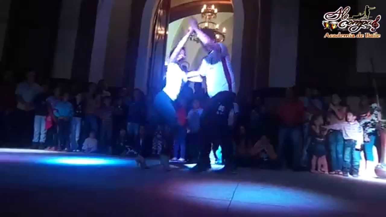 Baile  Social de Casino (Salsa Casino) - Al Compás - Disco Azucar (Los Van Van)
